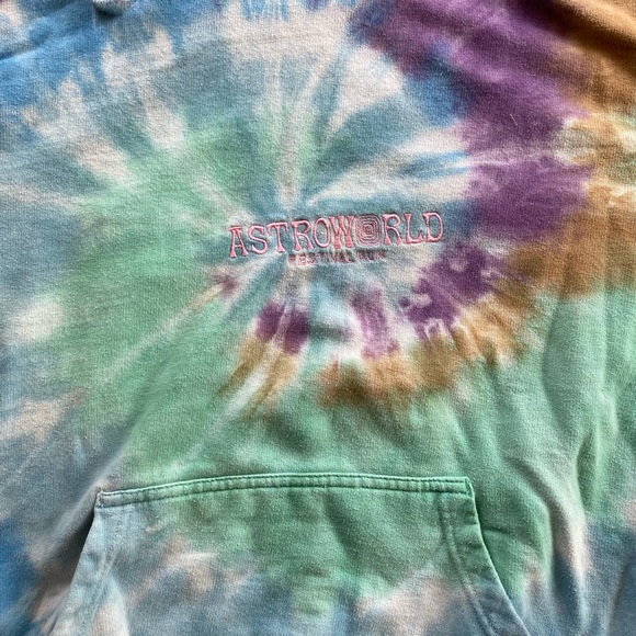 Travis Scott Astroworld Festival Tour Hoody 2018 - Picture 3 of 4